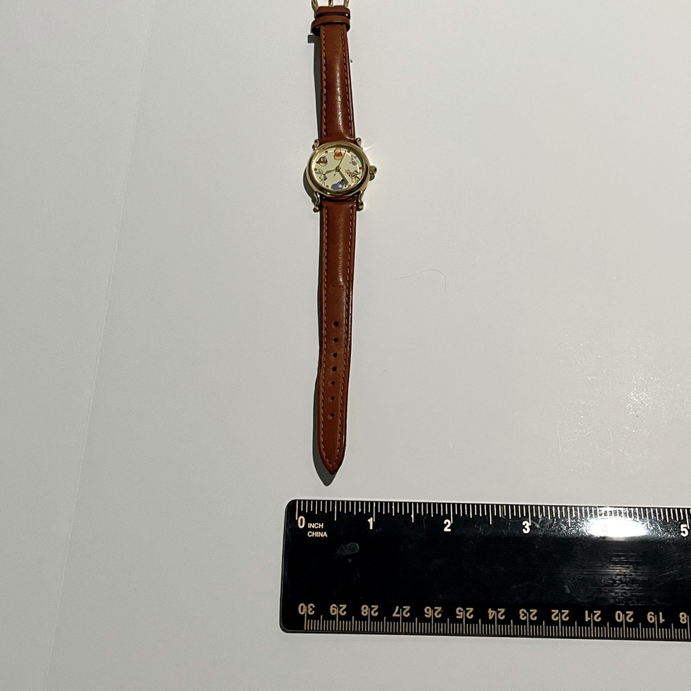 Vintage Winnie the Pooh & Friends Disney Parks Watch with Brown Leather Strap - Picture 9 of 13
